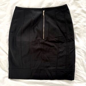 White House Black Market - Women’s Black Pencil Skirt - Perfect Form - Size 8